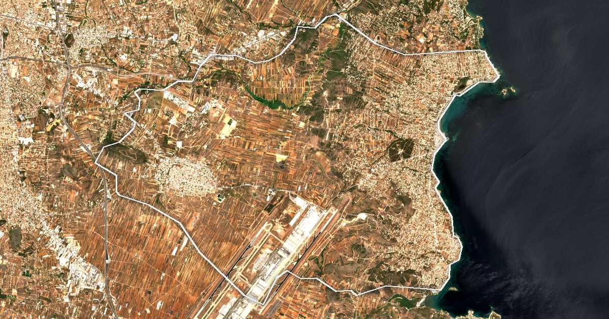 Image satellite avec la limite tracée: de Spáta-Artémida