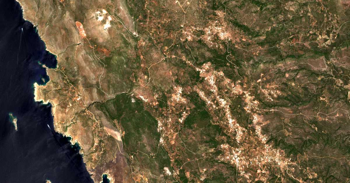 Carte satellite de Pitsiniánika
