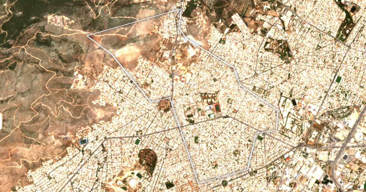 Image satellite avec la limite tracée: Korydallós