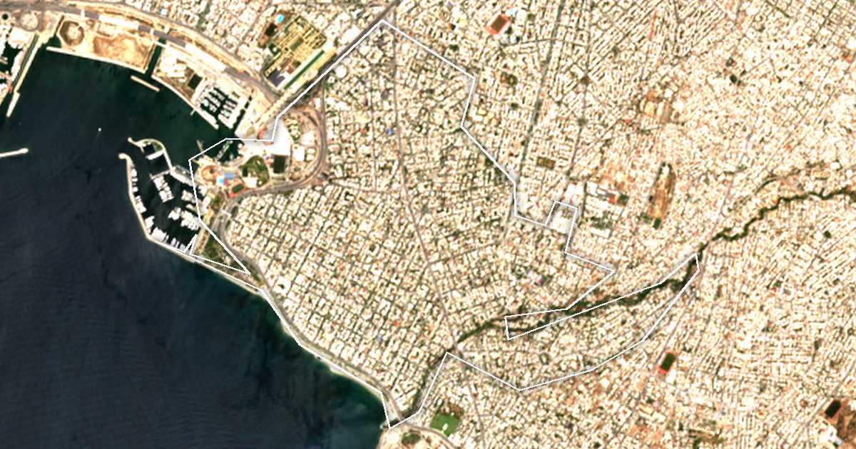Image satellite avec la limite tracée: Paleó Fáliro