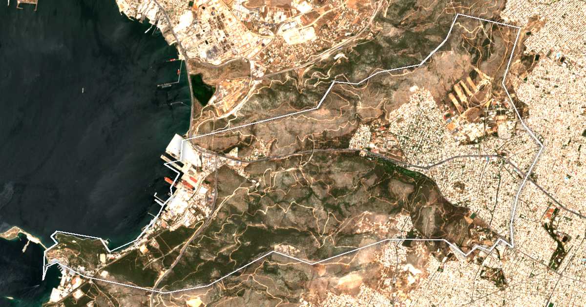 Image satellite avec la limite tracée: Chaïdári