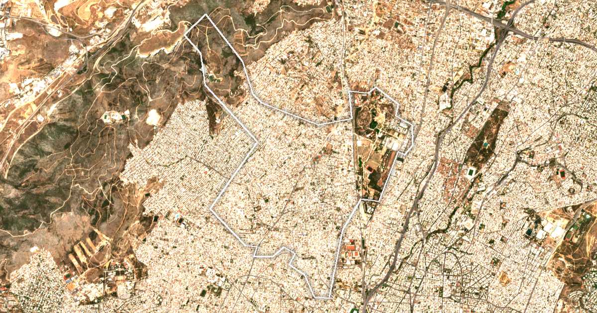 Image satellite avec la limite tracée: Ílion