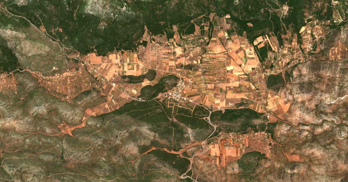 Carte satellite de Oinoi