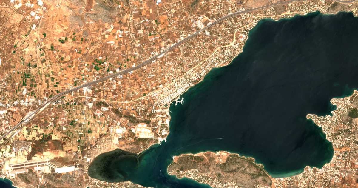 Carte satellite de Néa Péramos