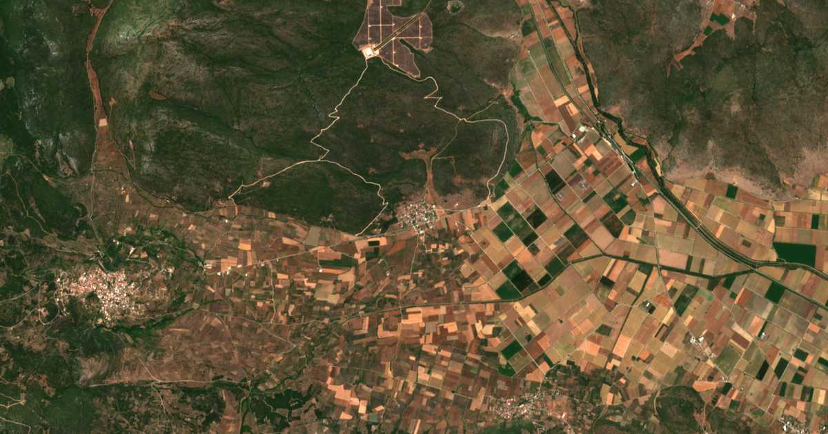 Carte satellite de Mavronérion