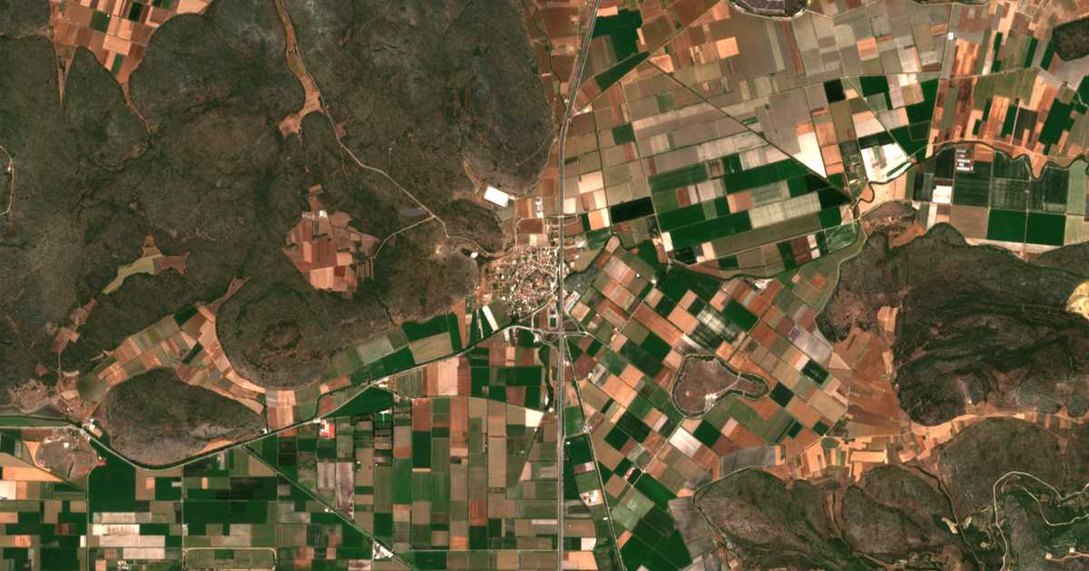 Carte satellite de Kástro