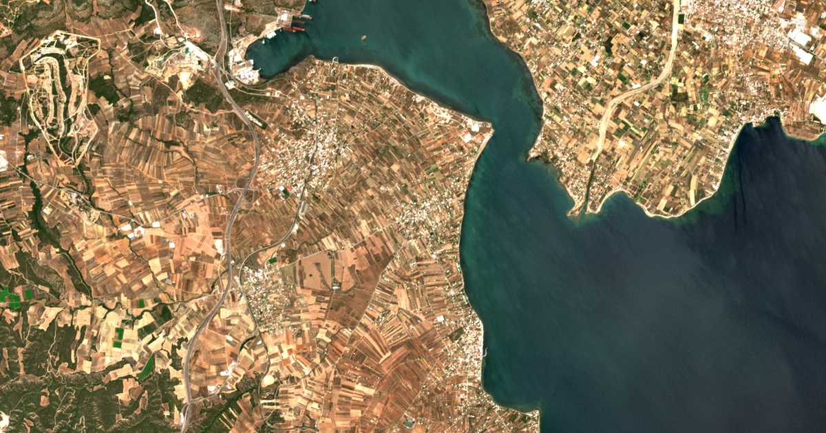 Carte satellite de Fáros