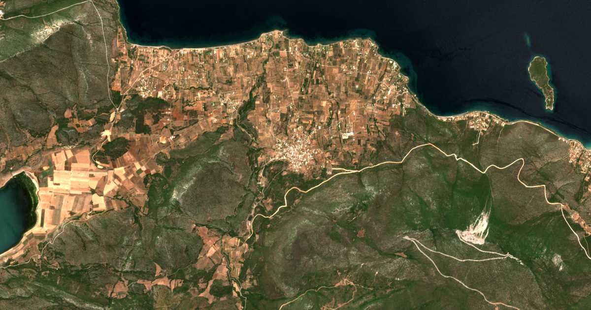 Carte satellite de Loukísia