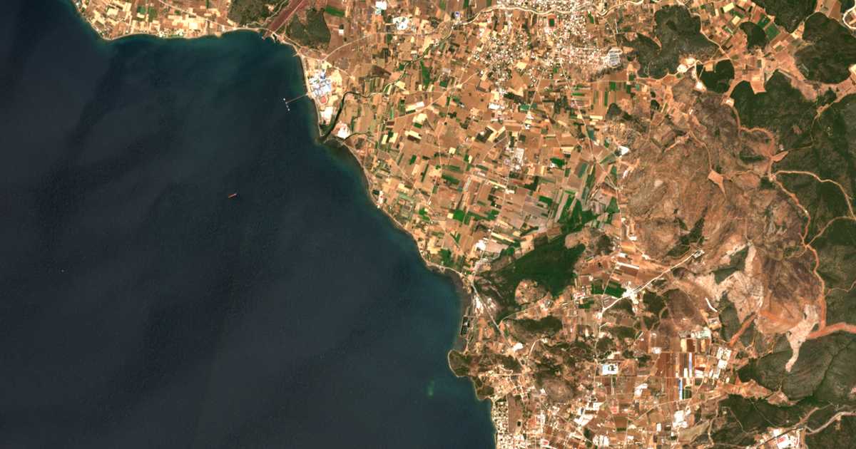 Carte satellite de Fteliá Paralías Kastéllas