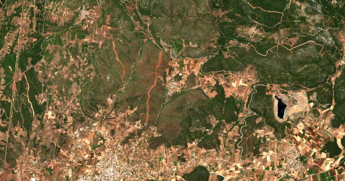 Carte satellite de Makrymálli