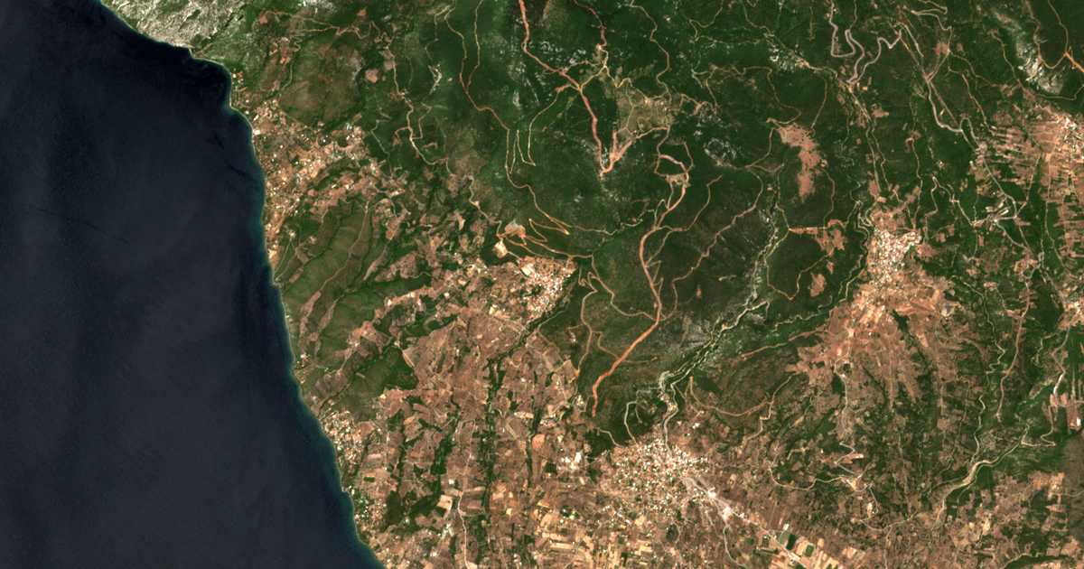 Carte satellite de Nerotriviá