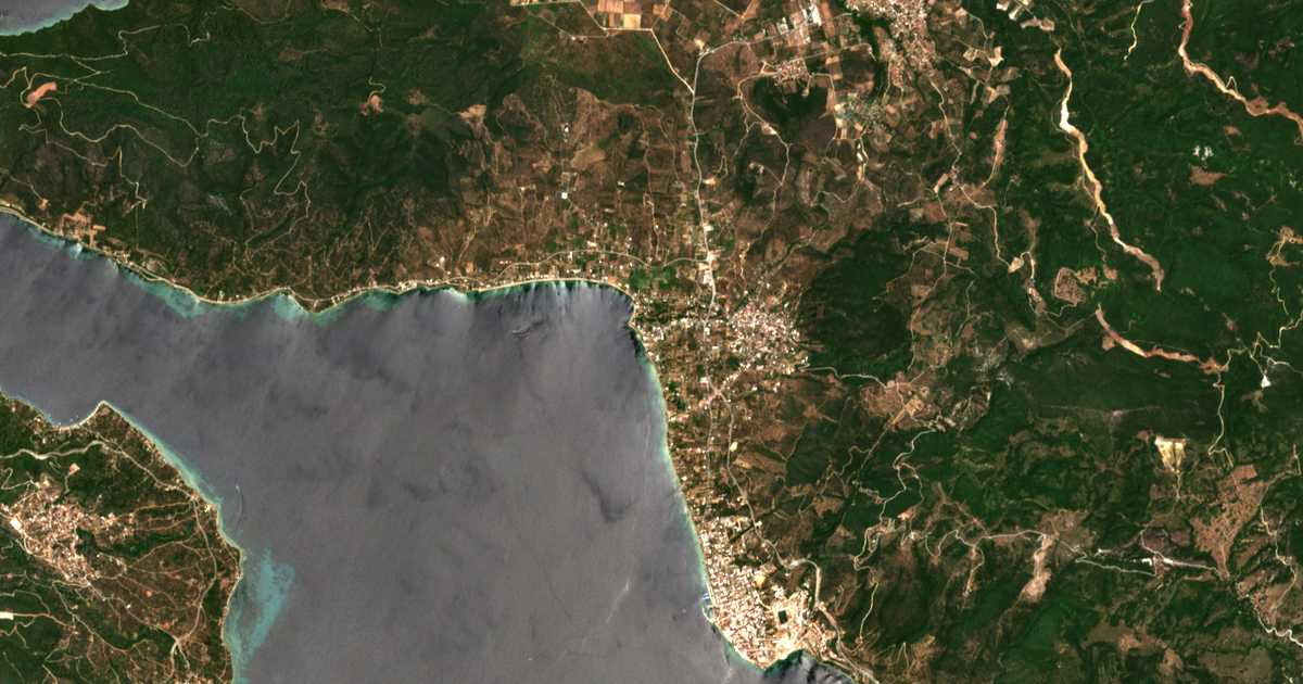 Carte satellite de Paralía Agíou Nikoláou
