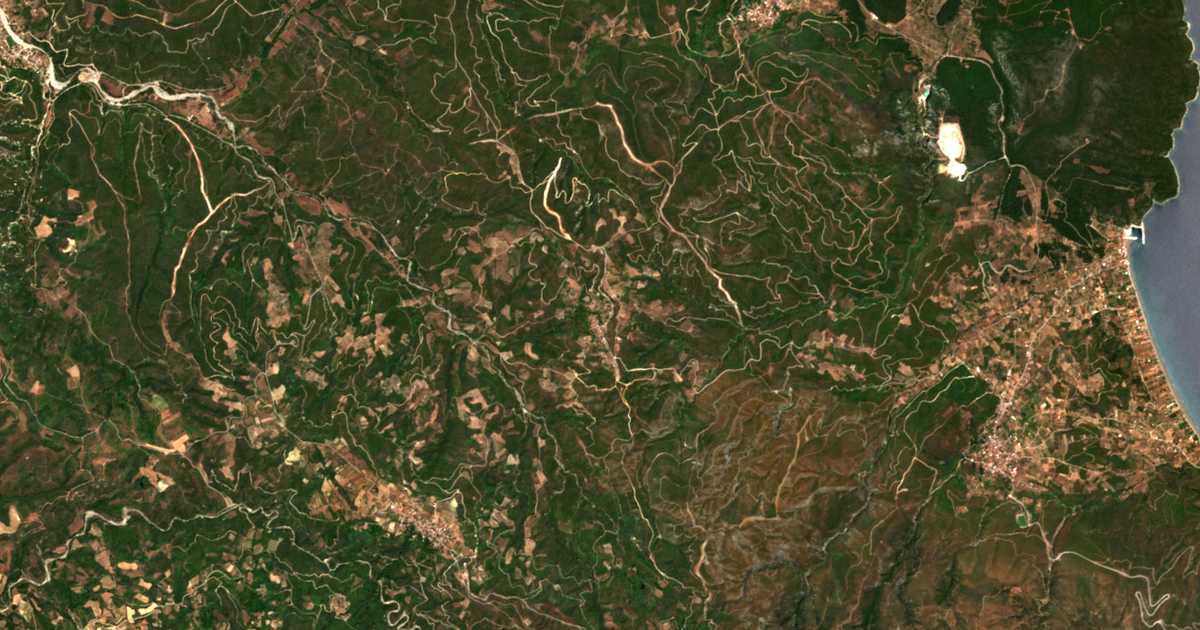 Carte satellite de Tsapourniá