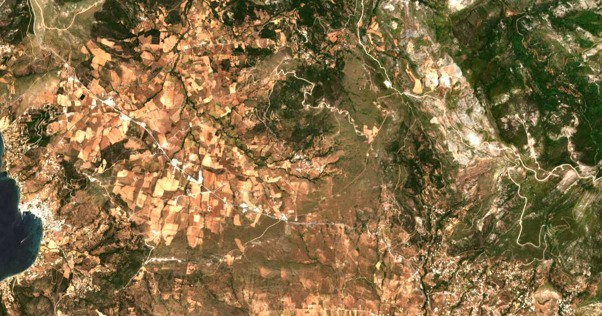 Carte satellite de Katsarónion