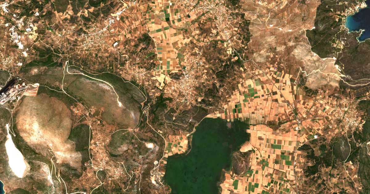 Carte satellite de Dýstos