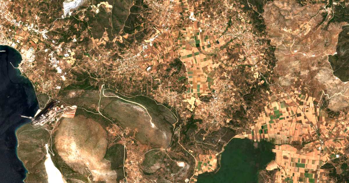 Carte satellite de Koutoumoulás