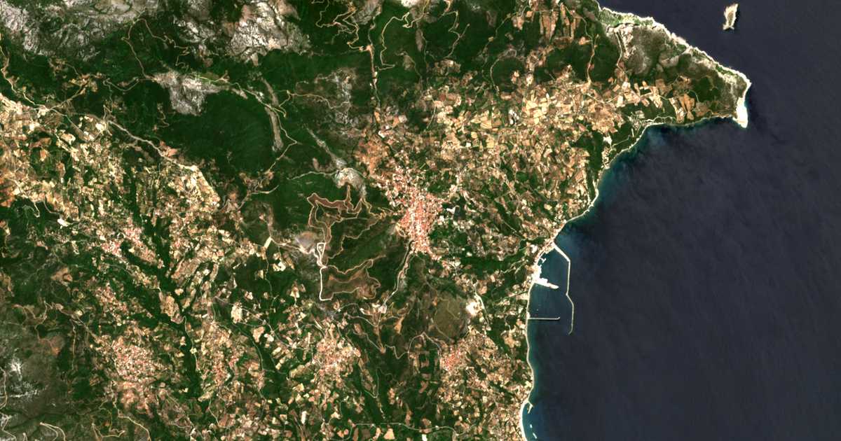 Carte satellite de Kými