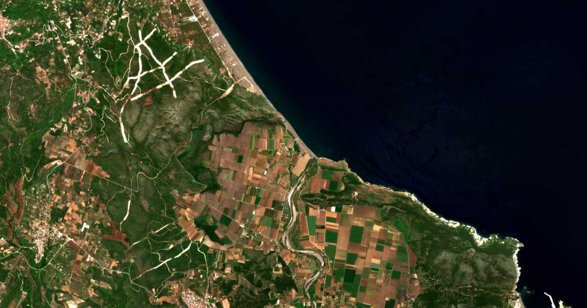 Carte satellite de Krýa Vrýsi