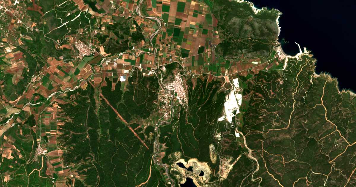 Carte satellite de Mantoúdi