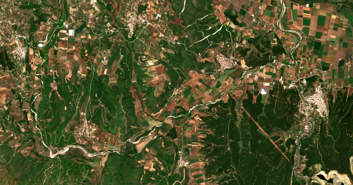 Carte satellite de Zoodóchos Pigí