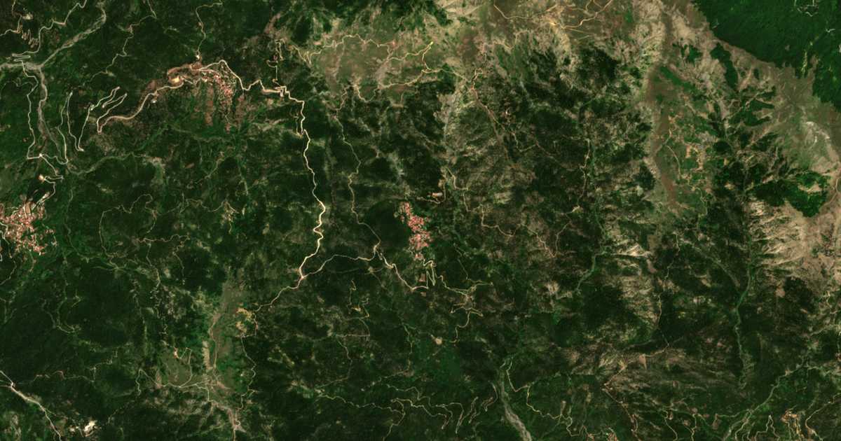 Carte satellite de Ámpliani