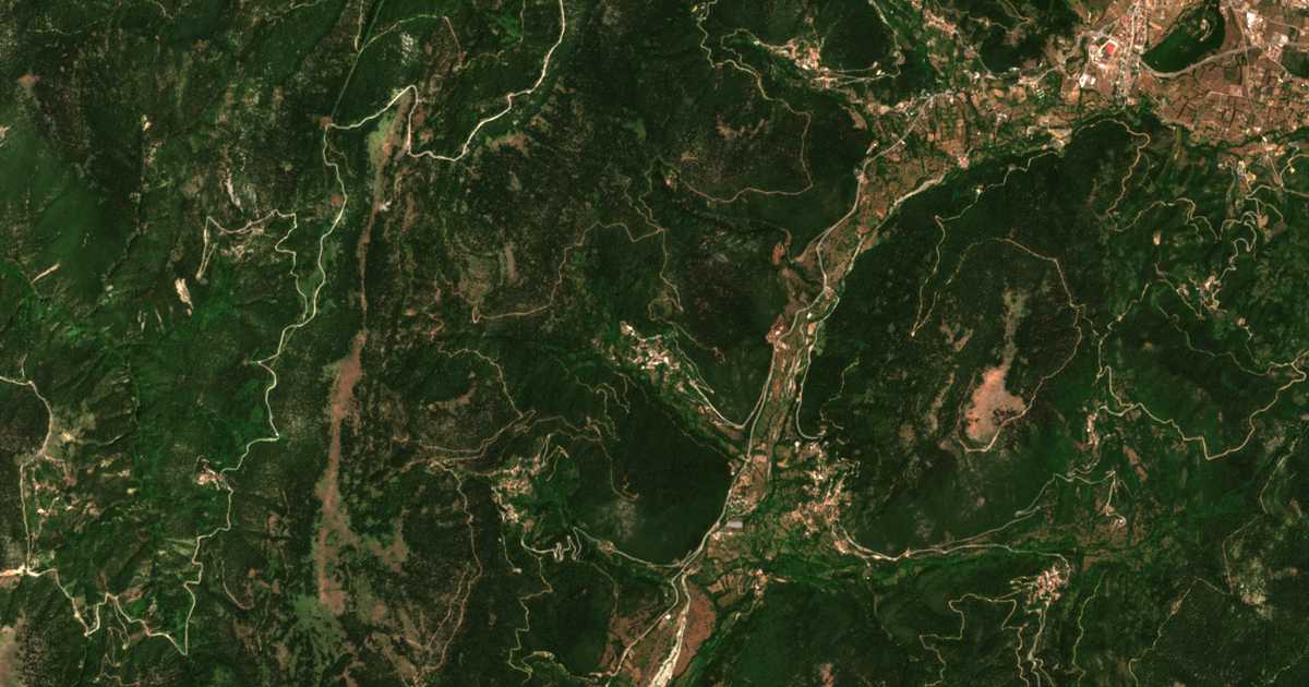 Carte satellite de Voútyro