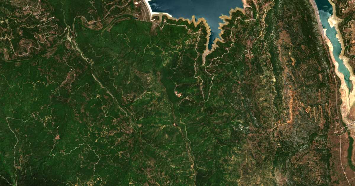 Carte satellite de Ávoros