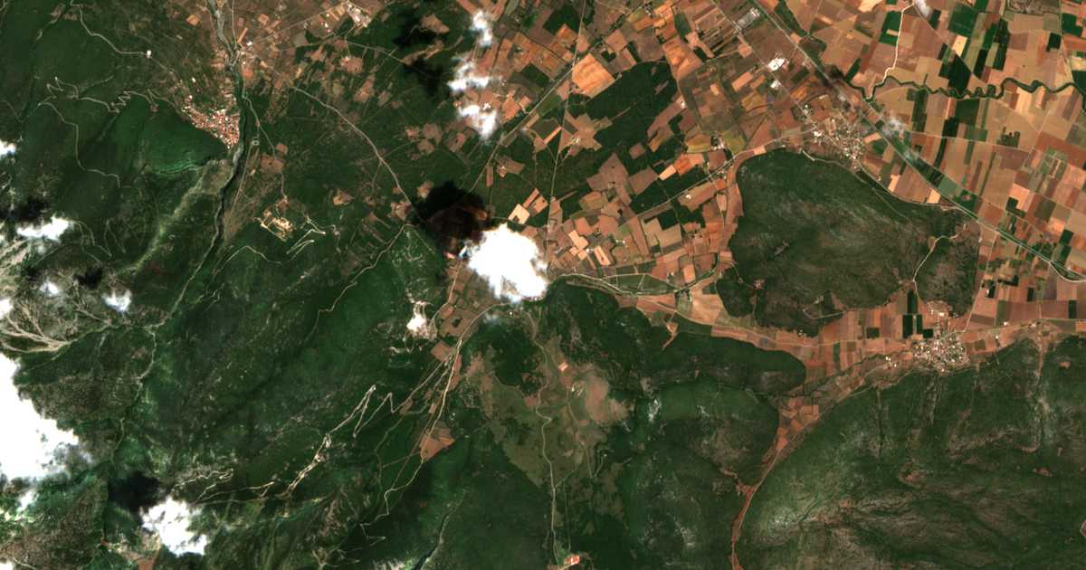 Carte satellite de Agía Marína