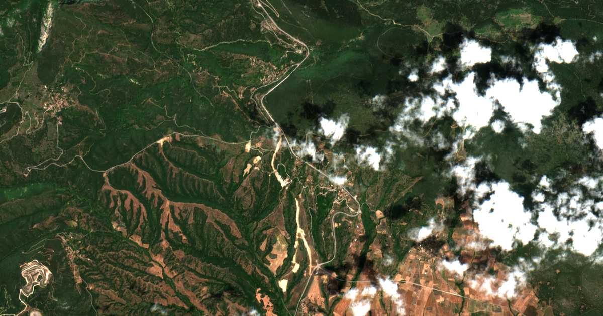 Carte satellite de Áno Brálos