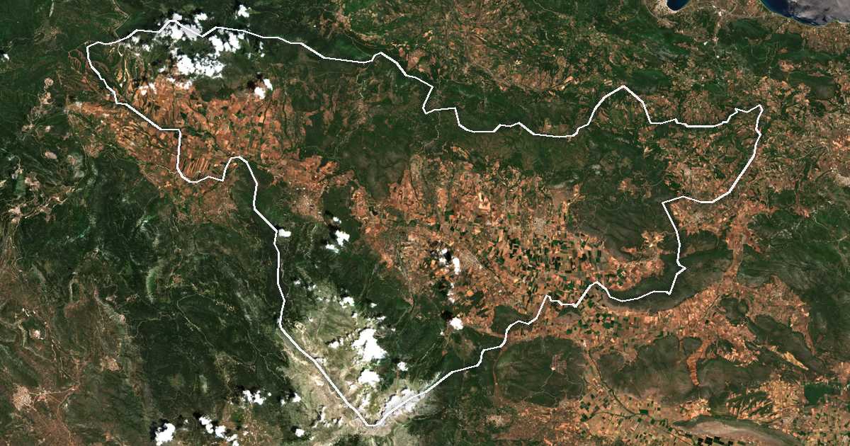 Image satellite avec la limite tracée: Amphiclée-Élatée