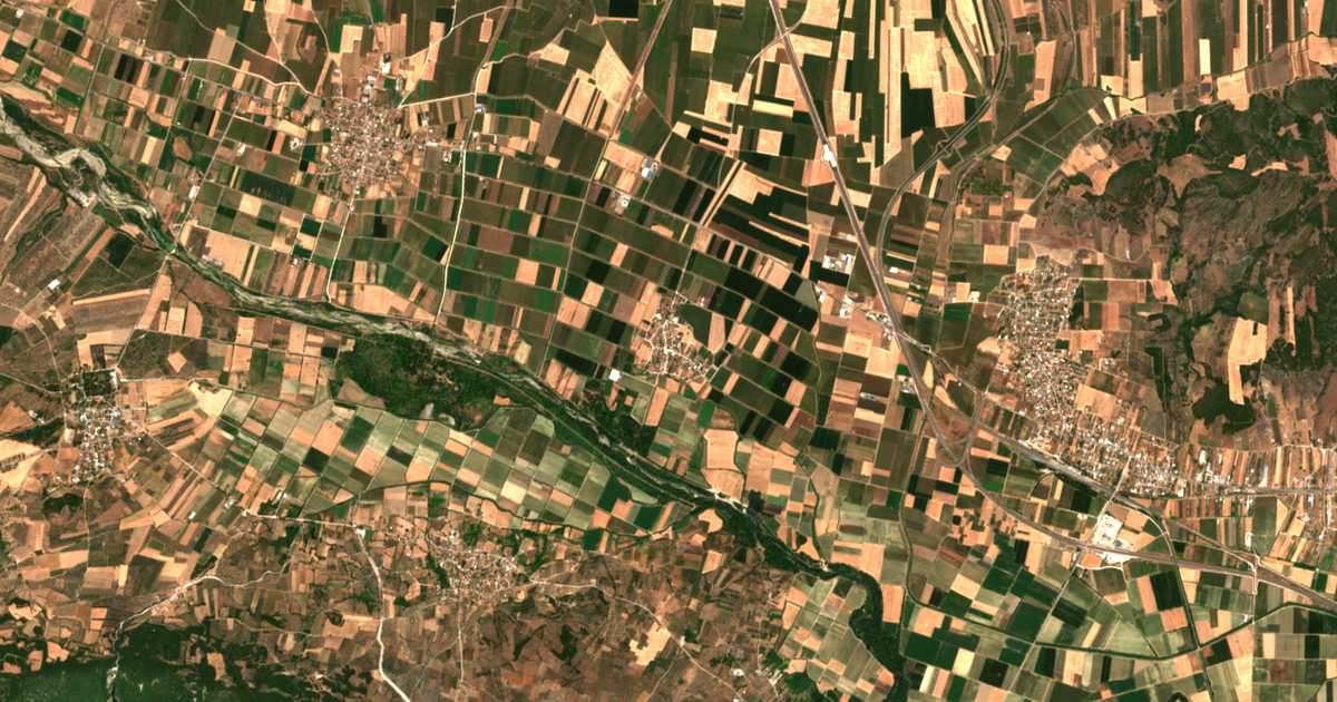 Carte satellite de Amoúrion