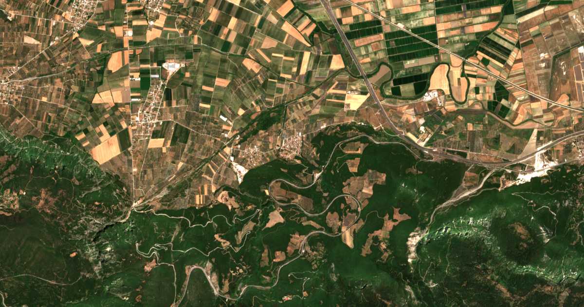 Carte satellite de Áno Damásta