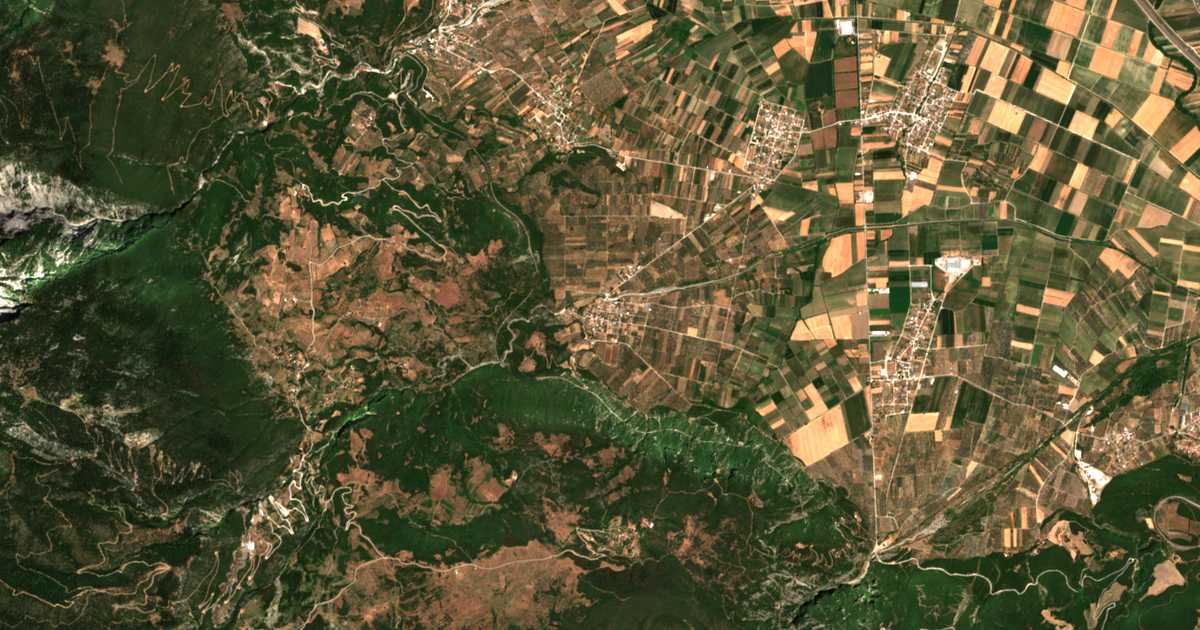 Carte satellite de Áno Vardátai