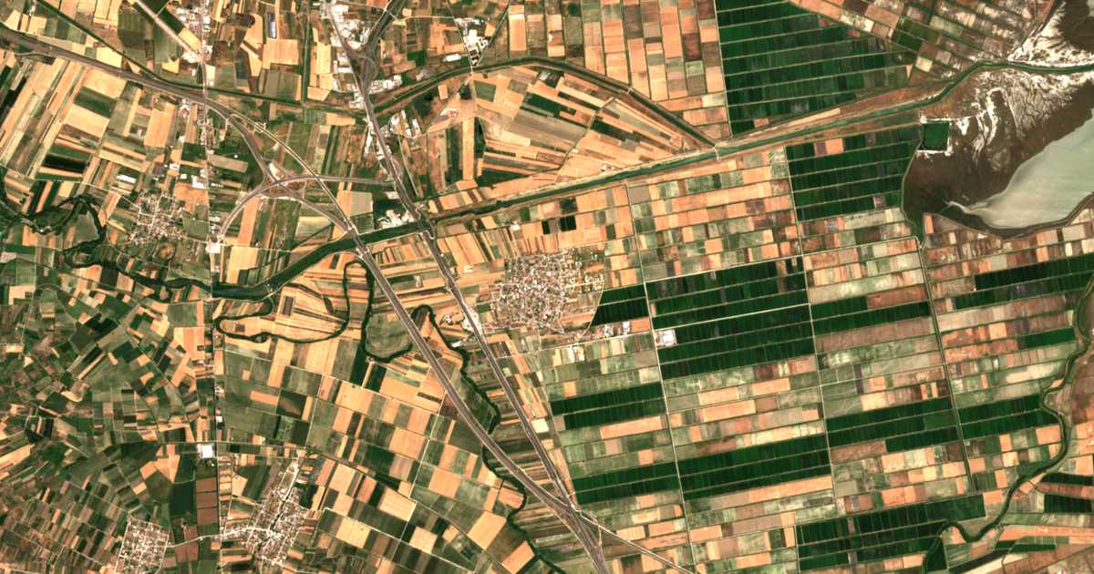 Carte satellite de Anthíli
