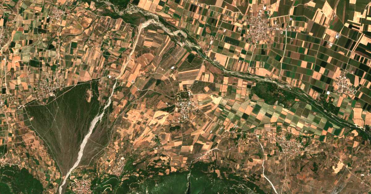 Carte satellite de Loutrá Ypátis
