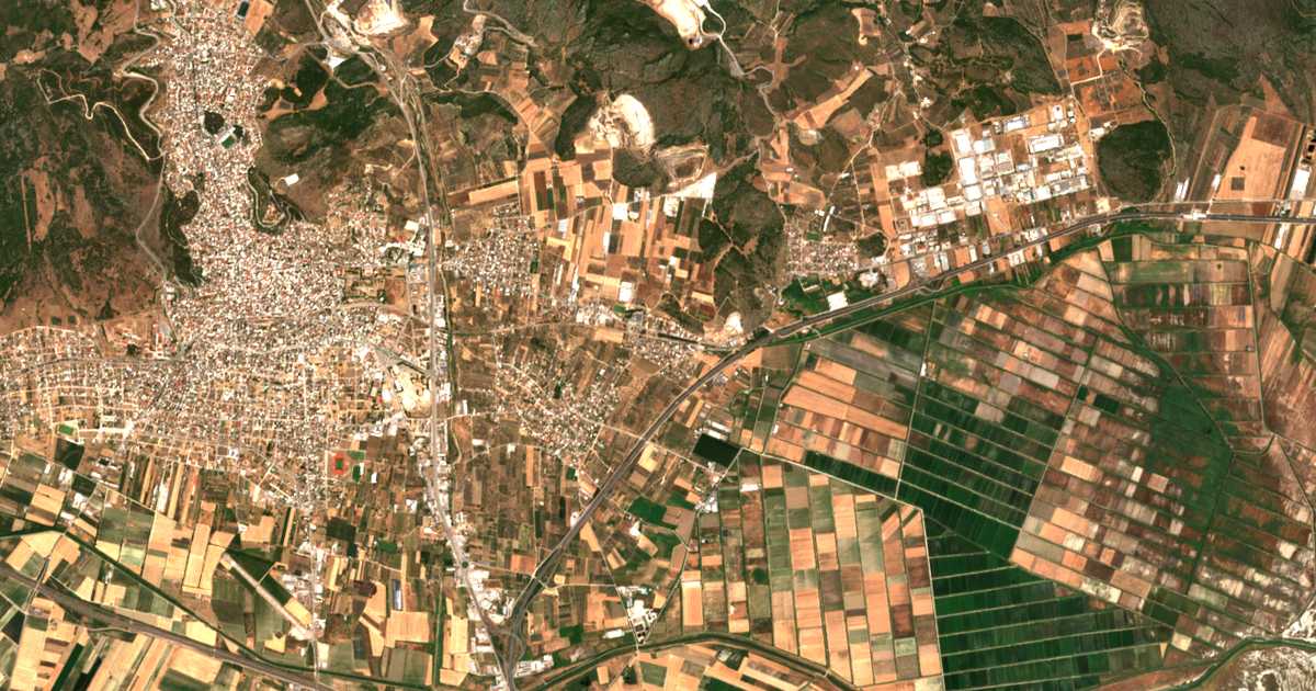 Carte satellite de Megáli Vrýsi