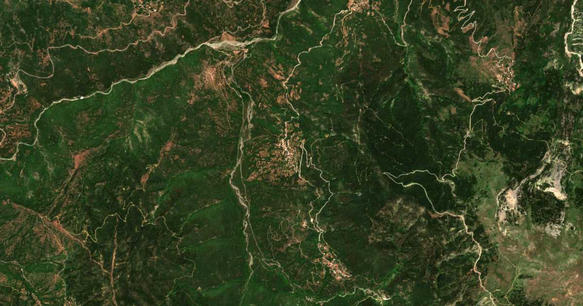 Carte satellite de Peristérion