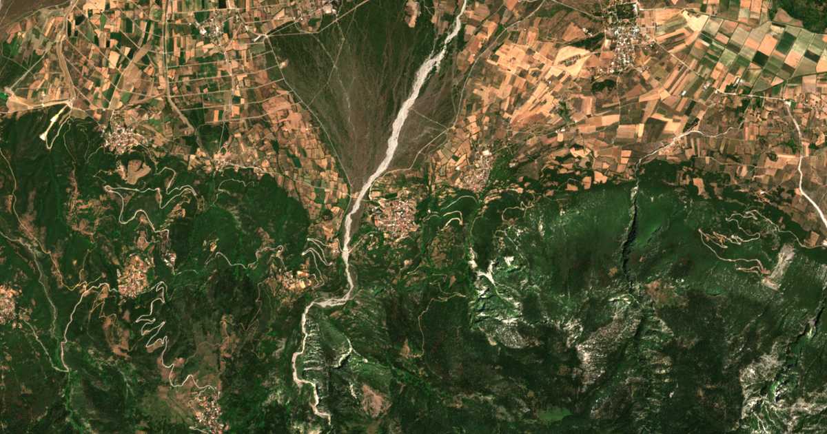 Carte satellite de Ypáti