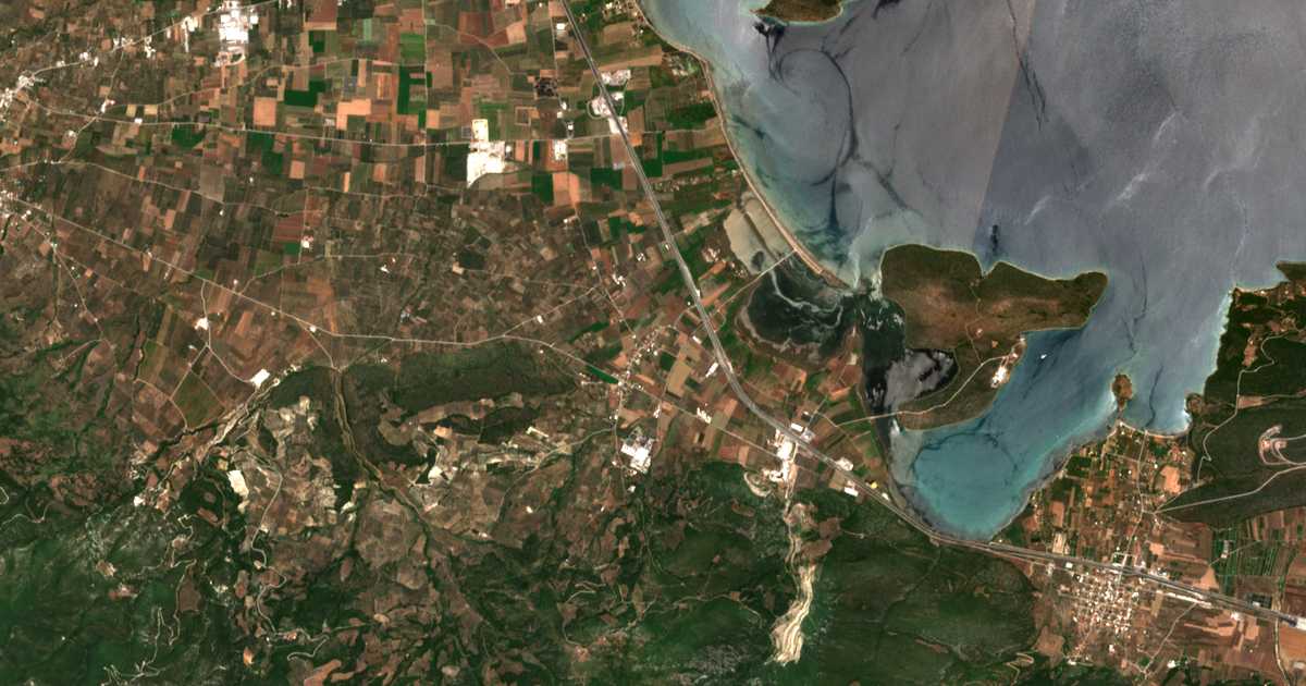 Carte satellite de Kyparíssi
