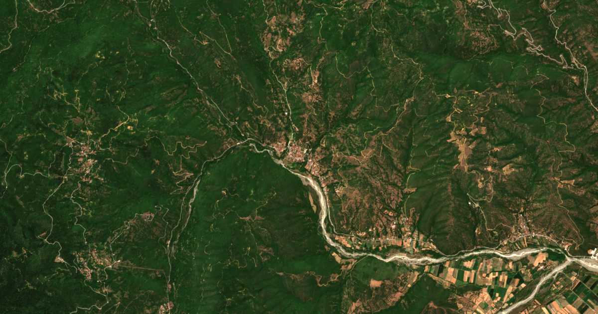 Carte satellite de Ágios Konstantínos