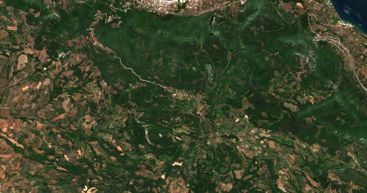 Carte satellite de Karyá