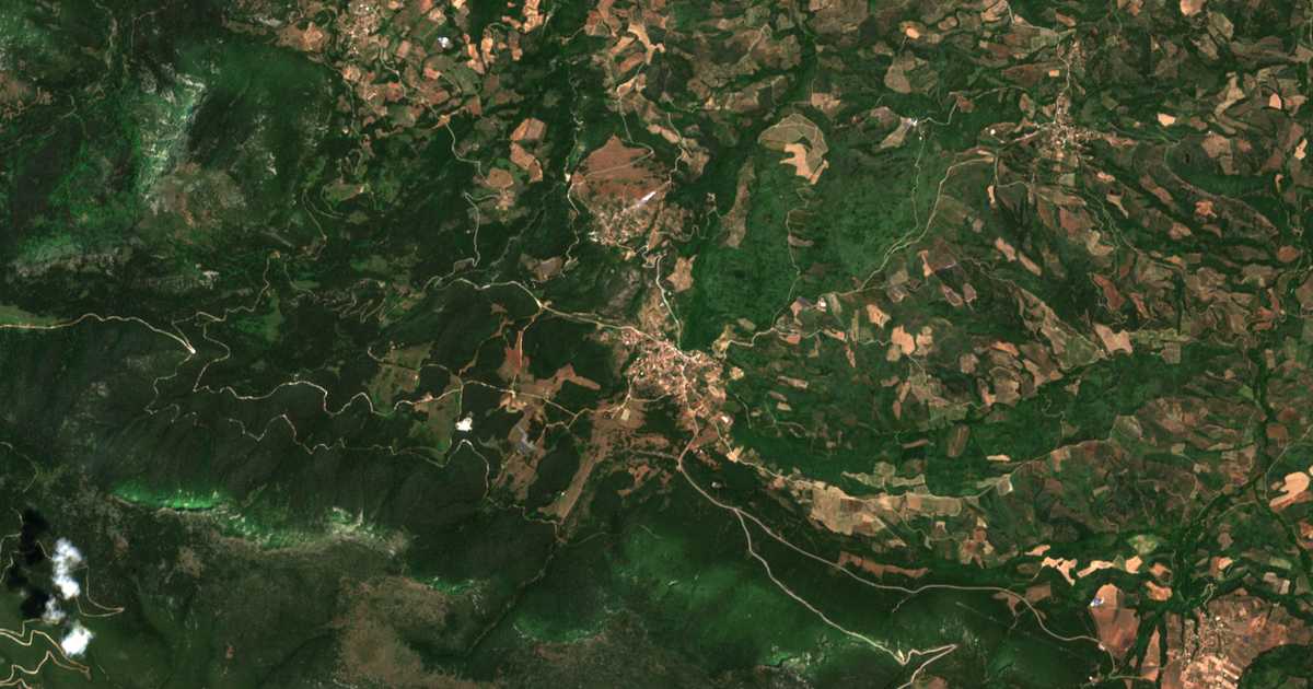 Carte satellite de Mendenítsa