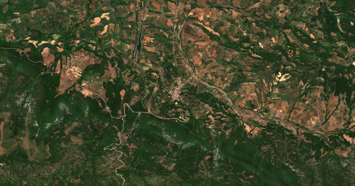 Carte satellite de Regkínion