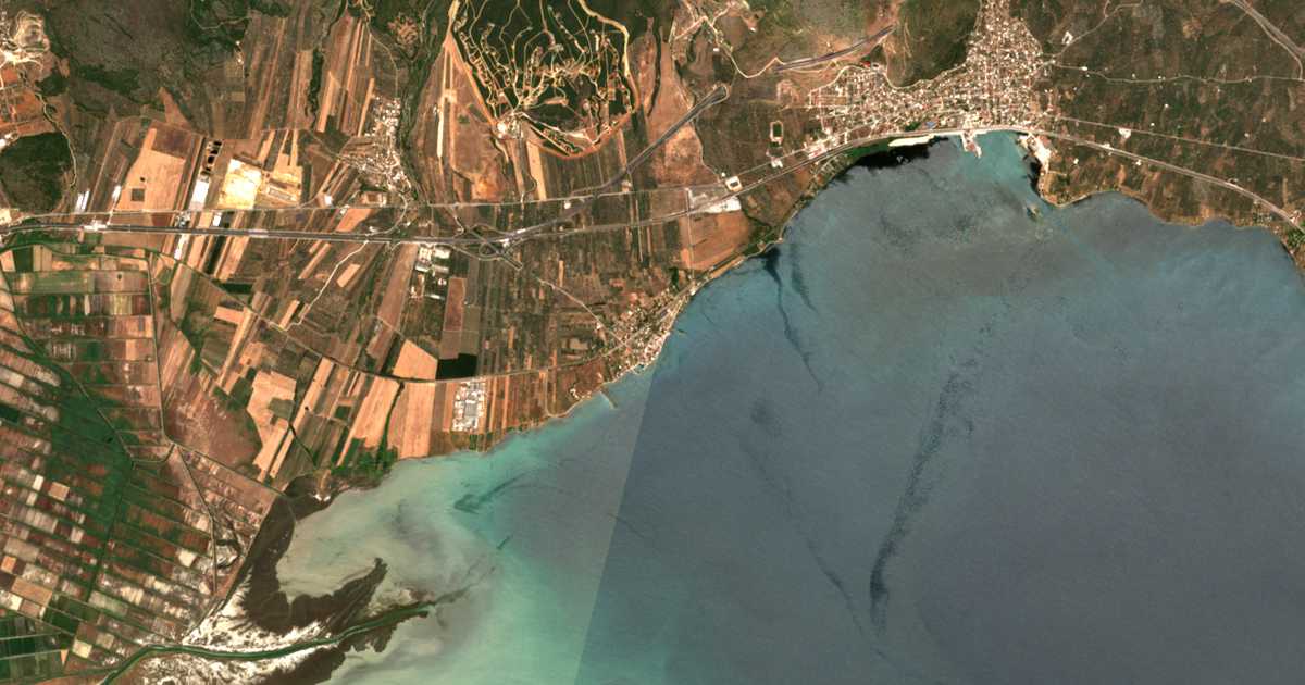 Carte satellite de Agía Marína