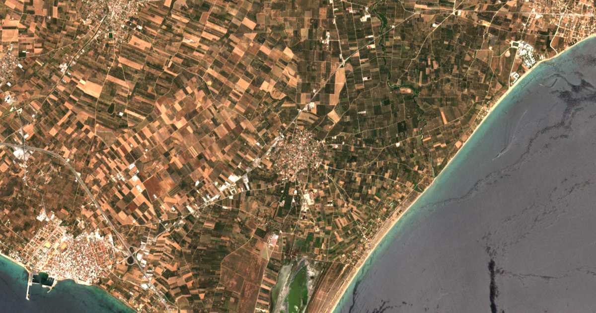 Carte satellite de Ágios Mámas