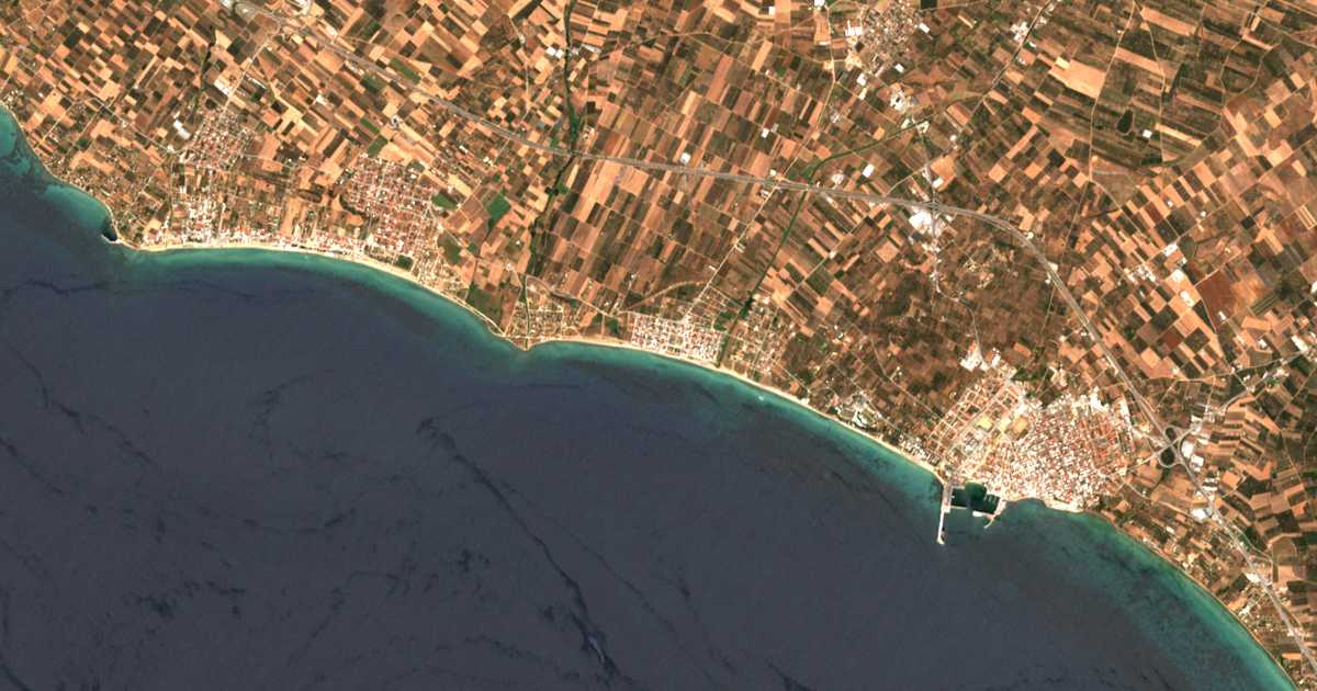 Carte satellite de Paralía Dionysíou