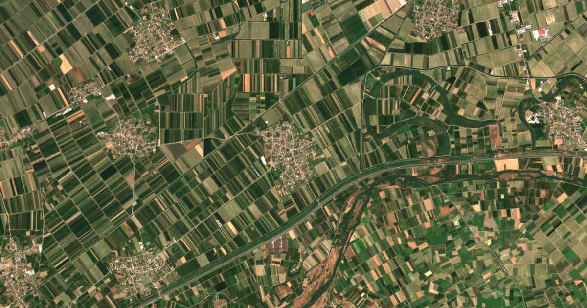 Carte satellite de Loutrós