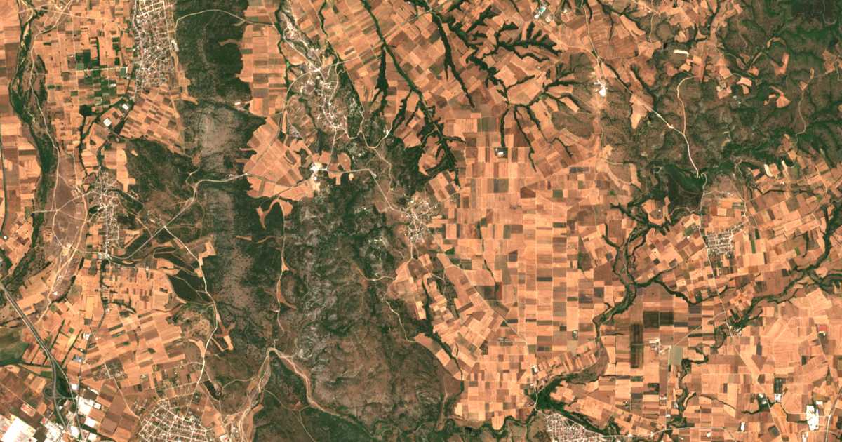 Carte satellite de Peristéri