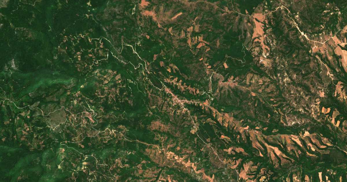 Carte satellite de Kárpi
