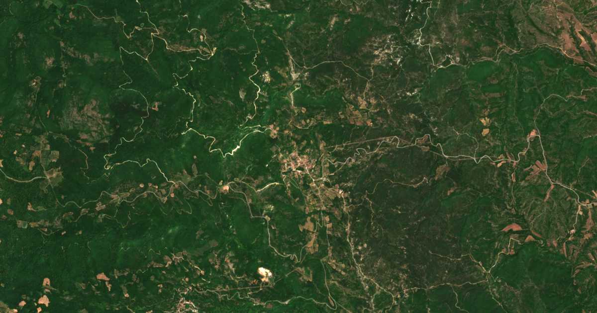 Carte satellite de Skra